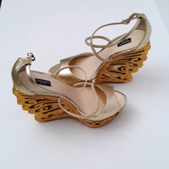 Matalic Gold wedges - Picture 5 of 16